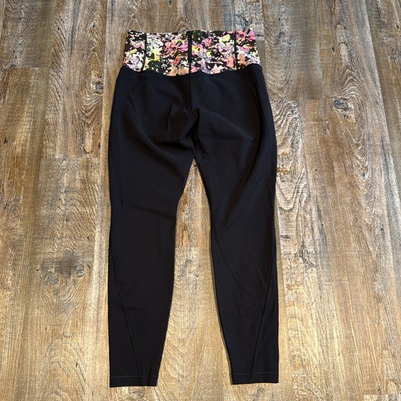 * NWOT*Lululemon | Back Zip High Rise Paddle Tight 28” - Picture 6 of 9